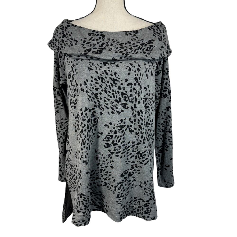 Chico’s Zenergy SZ 1 (8/10) Tunic Blouse Boat Neck Stretch Long Sleeve Leopard
